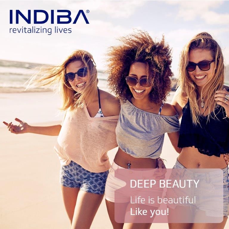 Centro de estética Avanzada Cuida-T mujeres posando para fotografía