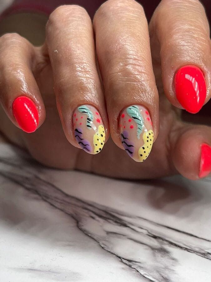 Centro de estética Avanzada Cuida-T uñas pintadas 3